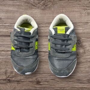 Saucony 9.5 (Tdler) Gray & Lime Sneakers with Velcro Straps. GUC. Ofrs welcome.